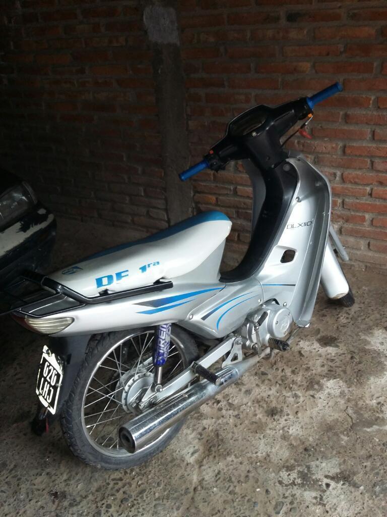 Vendo Moto Dllx