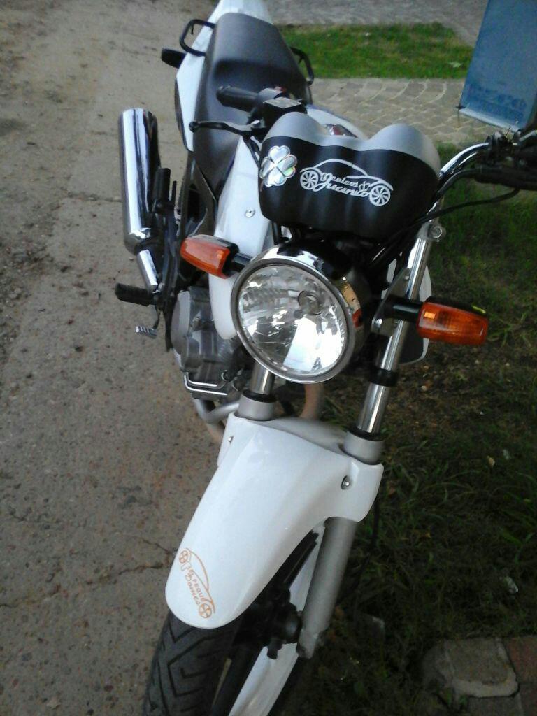 Vendo Honda Twister 250