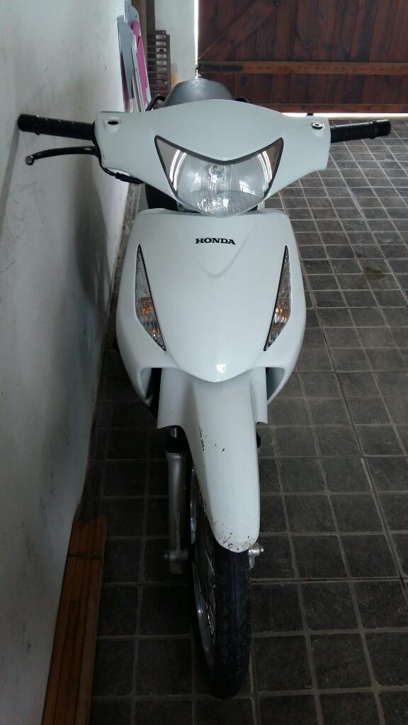 Vendo Honda Biz 125 Modelo 2015