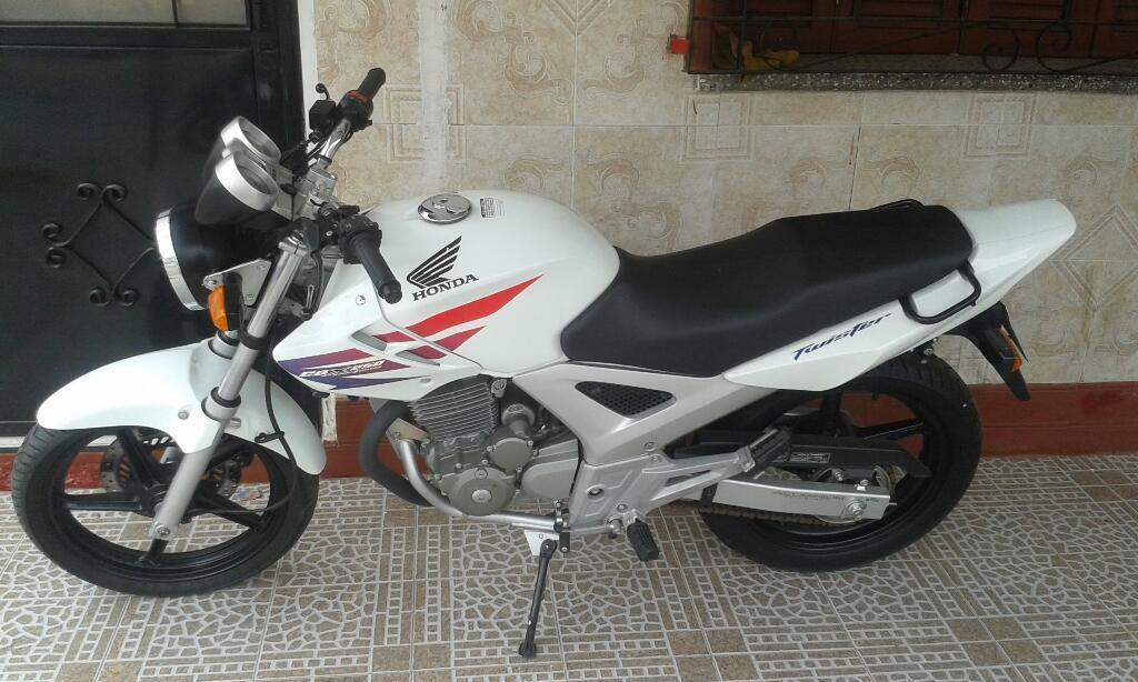 Honda Twister 250cc 2011 10mil Km