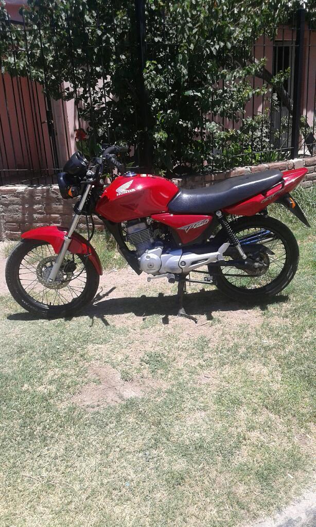 Vendo Honda Titan Escucho Oferta