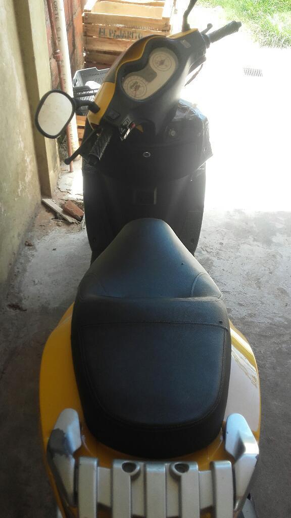Vendo Moto Scooter 125 Gilera