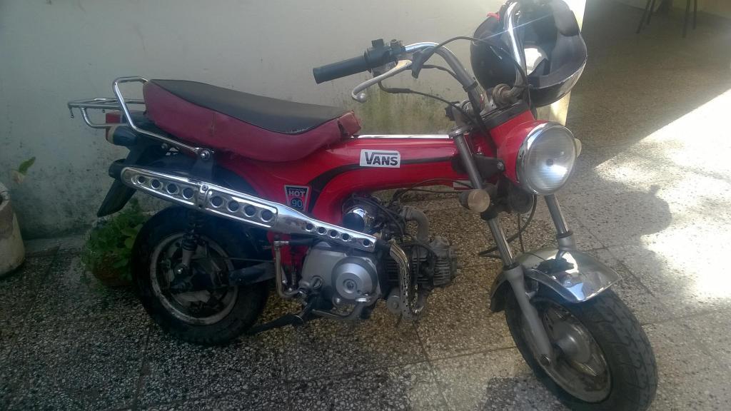 Vendo moto Zanella hot 90. Modelo 2013