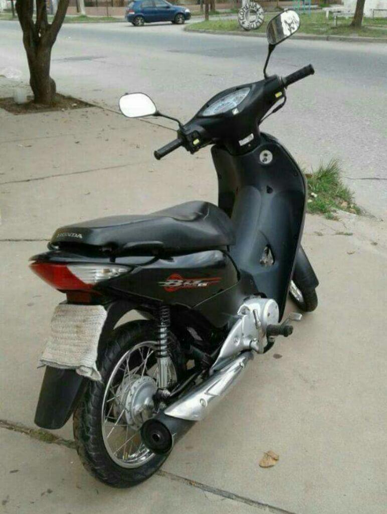 Vendo Honda Biz 125 Permuto