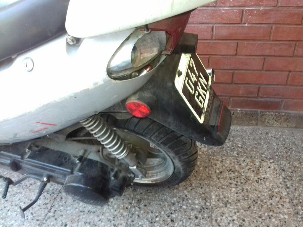 Vendo Esta Moto Scooter Vento 150cc