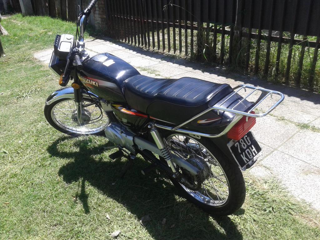 vendo permuto,suzuki ax 100 año 2014 impecable,titulo cedula y 08