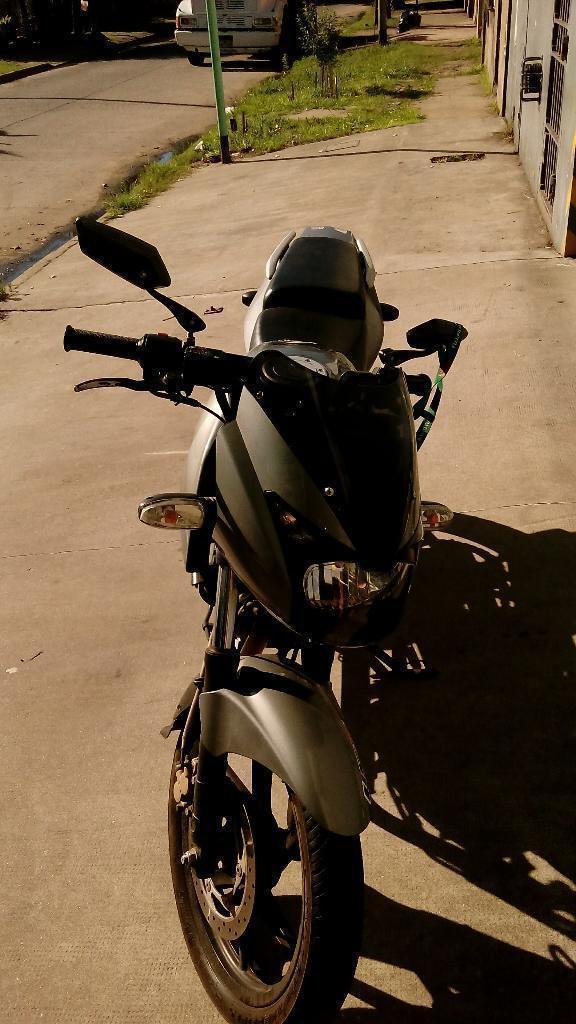 Rouser 220f. Mod 2011