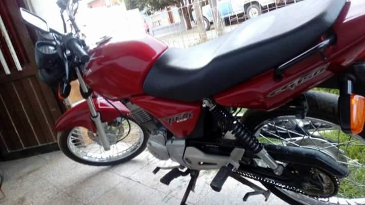 VENDO MOTO HONDA TITAN URGENTE