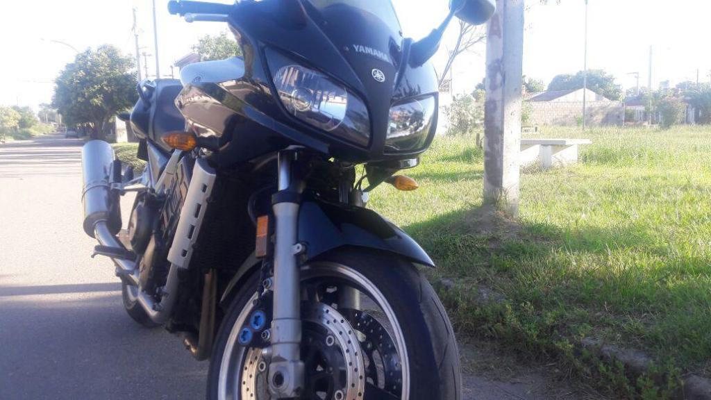 YAMAHA FZ1 1000cc