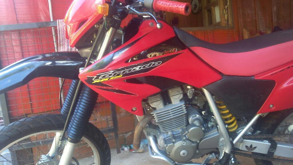 Vendo Honda Tornado