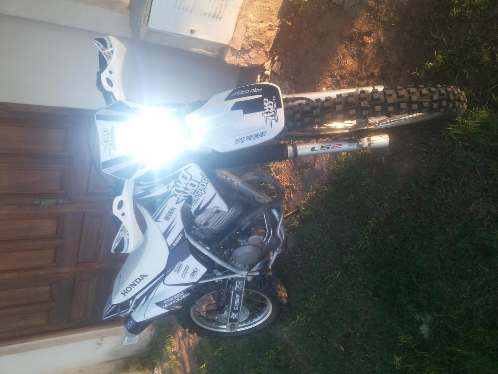 Vendo Honda Tornado 2010