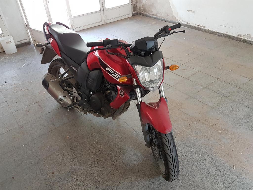 Vendo YAMAHA FZ 2016, con 6500km IMPECABLE!!!