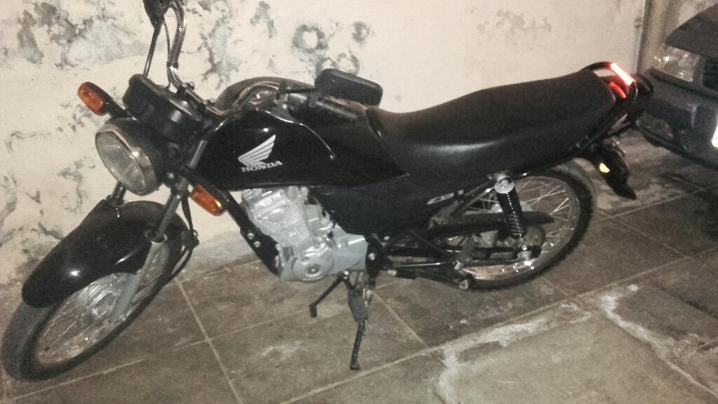 Vendo Moto Honda Cb1 125 Cc 2014