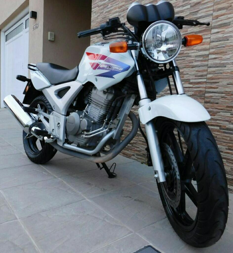 Vendopermuto Honda Twister