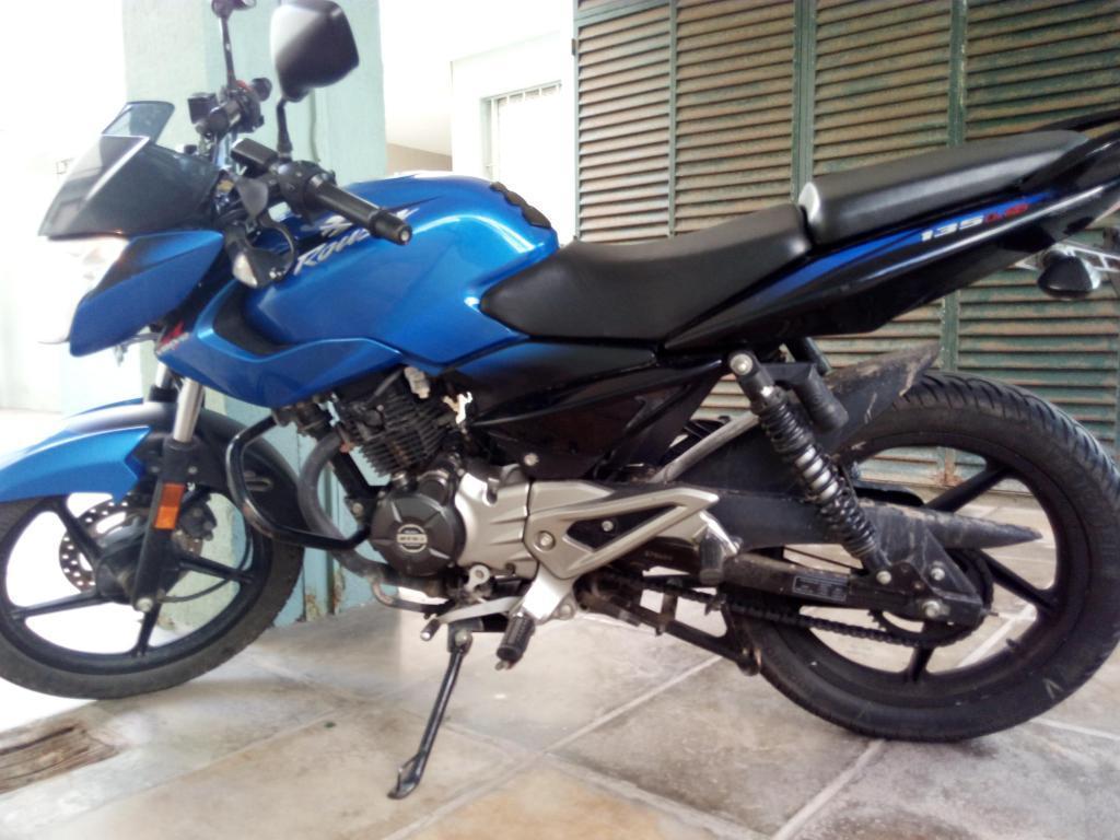 bajaj Rouser 135 modelo 2014