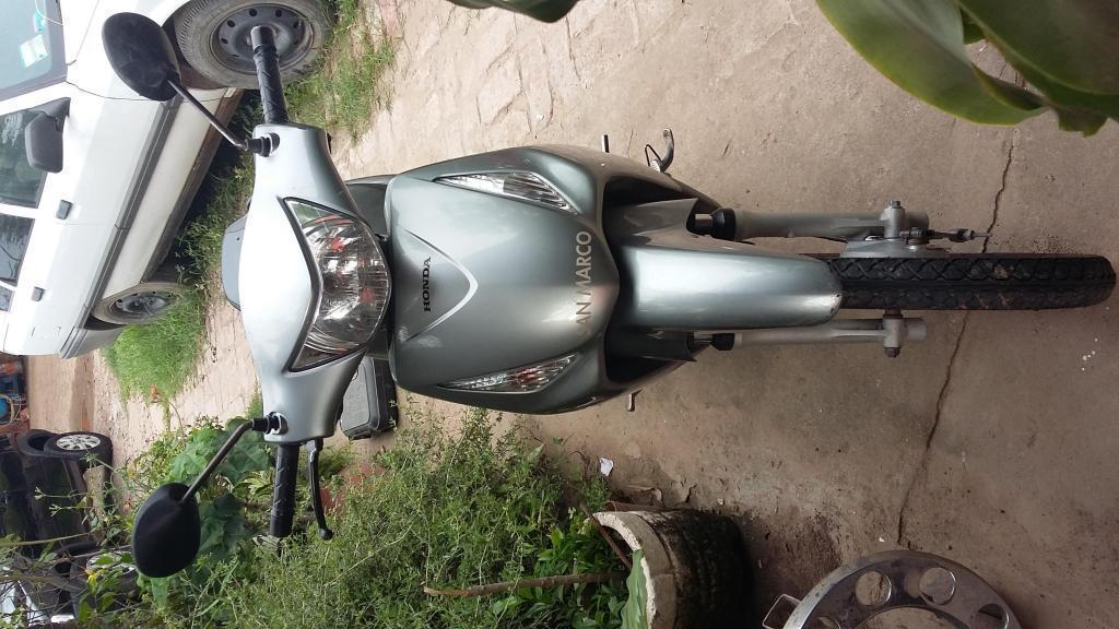 vendo moto honda biz 125 buen estado