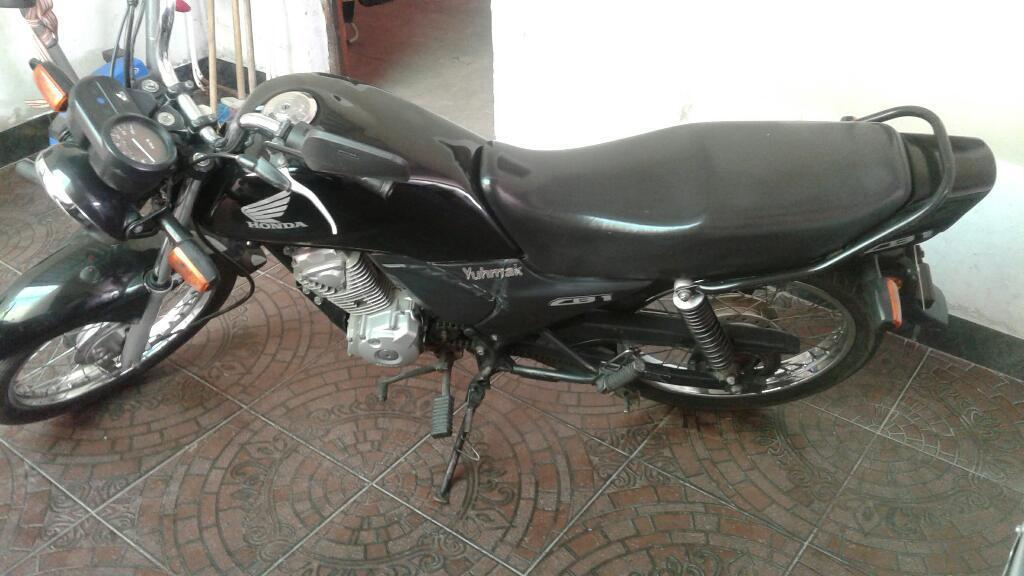 Vendo Honda Cb1 a 22mil Mod 2014 Ex Esta