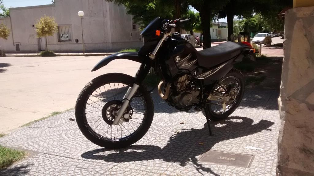 Vendo Yamaha XT 225 2006