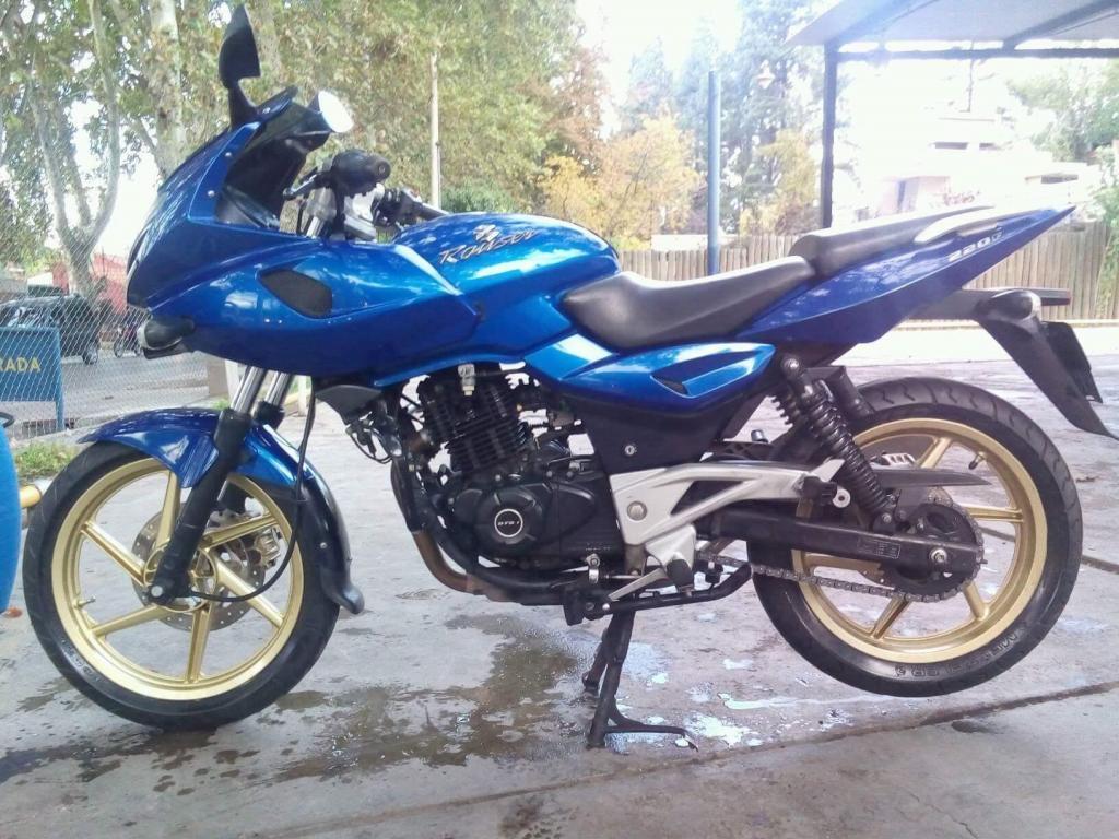 Bajaj Rouser 220F. 2011 42xxx km. Buen estado. 2615592850