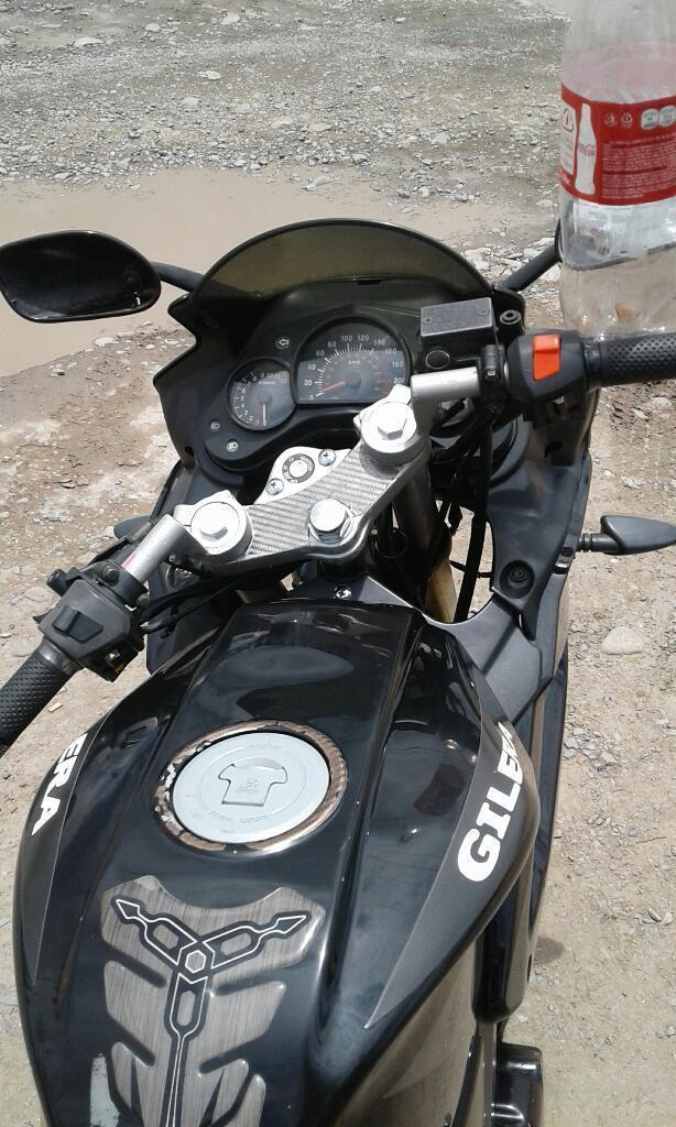 Vendo Moto Gilera 200