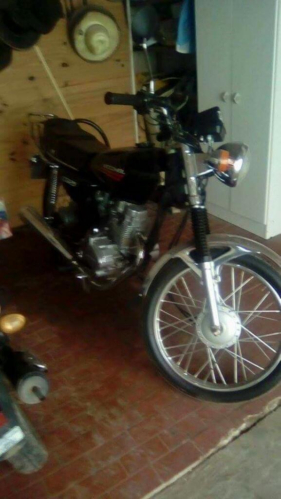 Vendo Moto Impecable