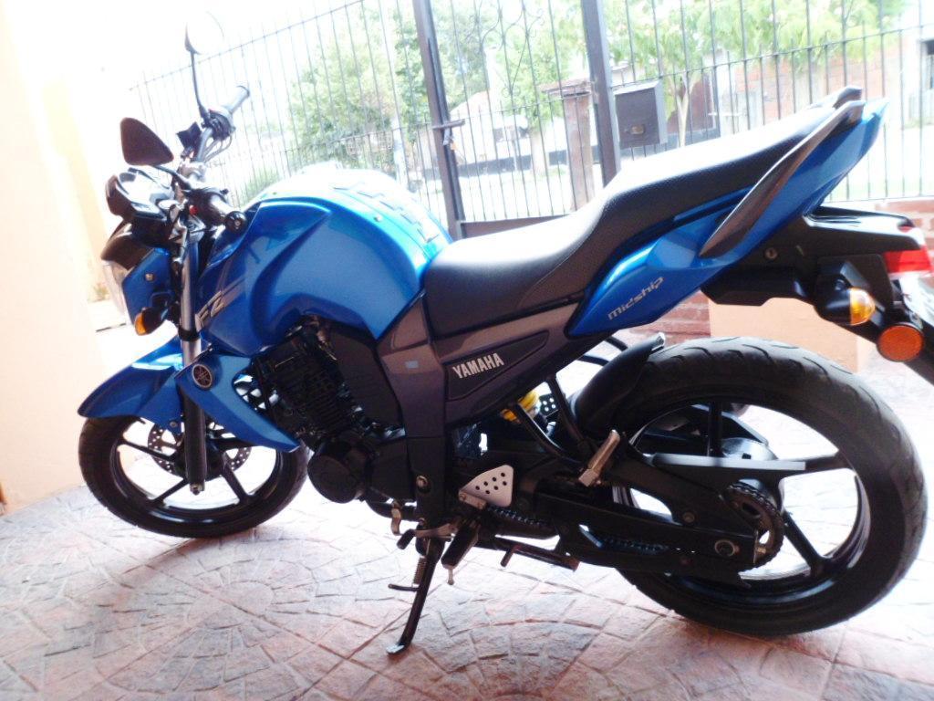moto yamaha fz16