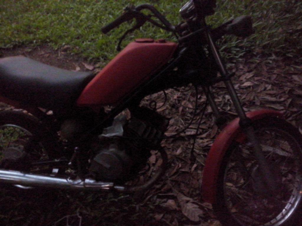 Vendo moto MB50 2500 pesos