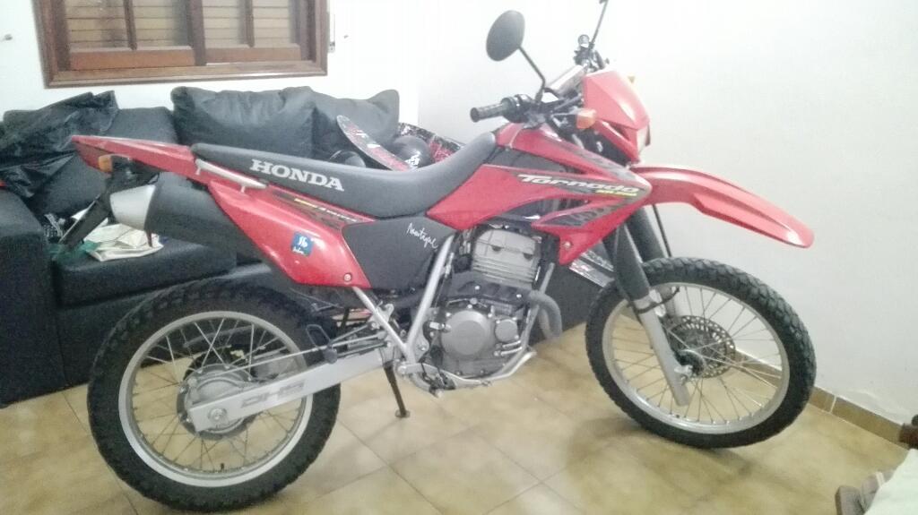 Honda Tornado 2013 Impecable Como Cero 8500 Km Unico Titular