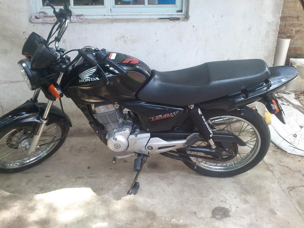 vendo honda cg titan 150 muy buen estado