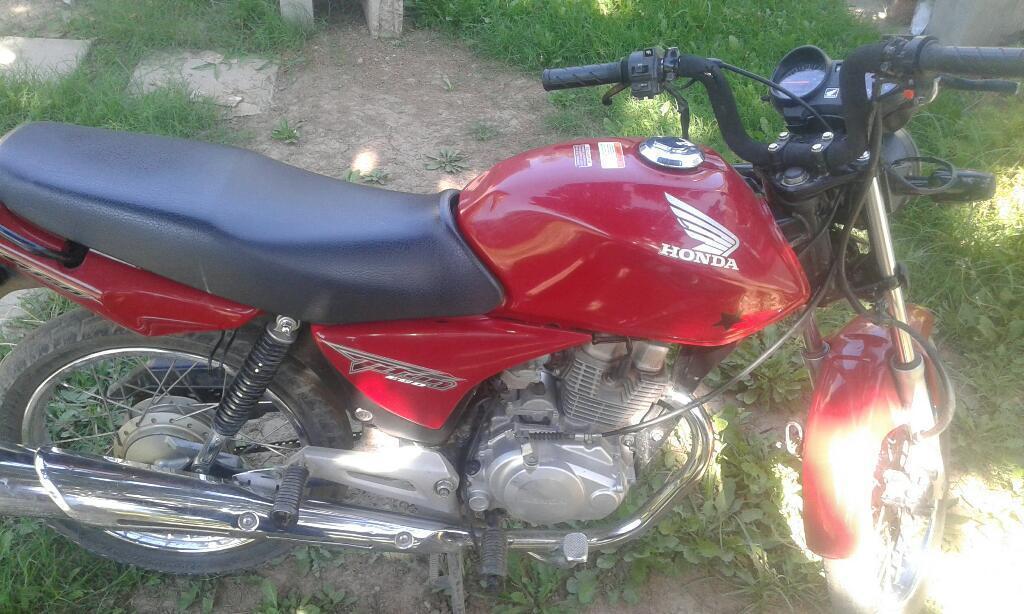 Vendo Honda Cg 150 Títan 2012 ( Roja )