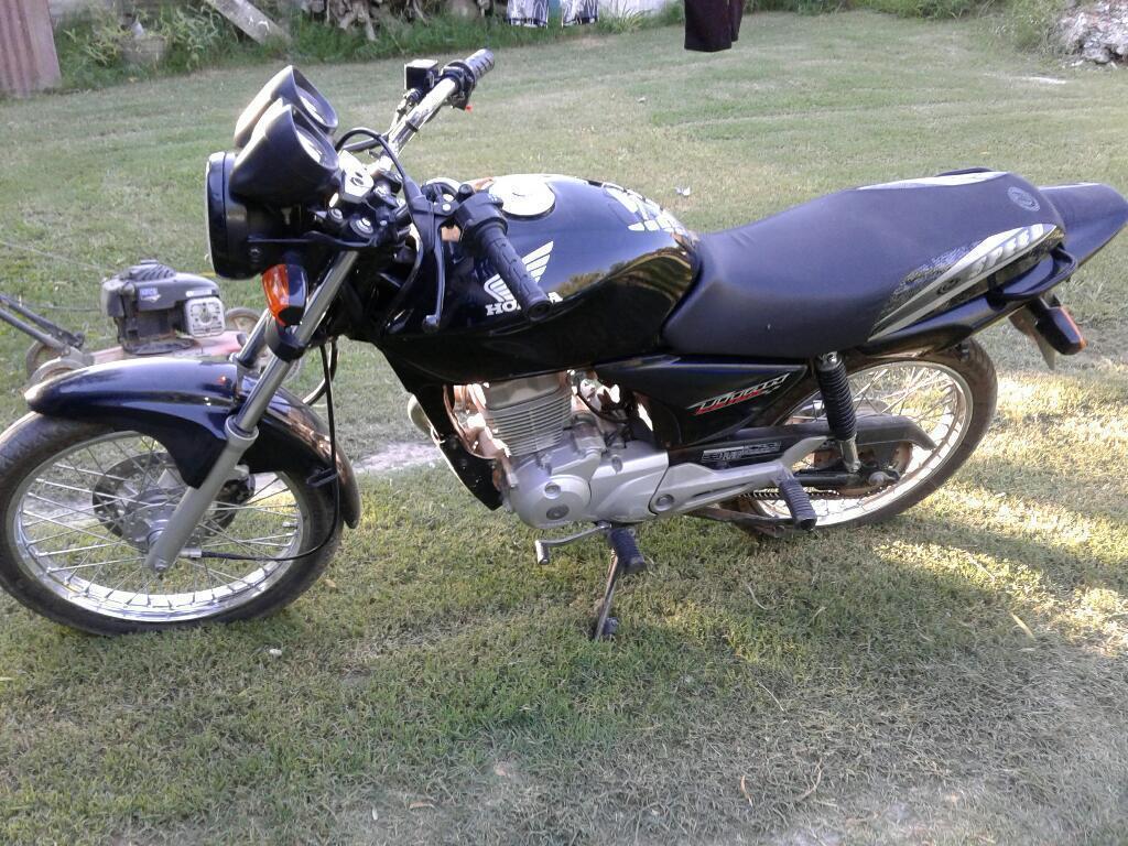 Vendo Moto Cg 150 Modelo 2014