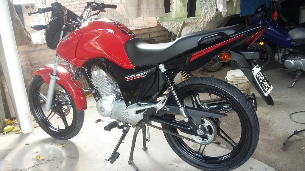 Vendo O Permuto Cg Titan 150 2016 4600km