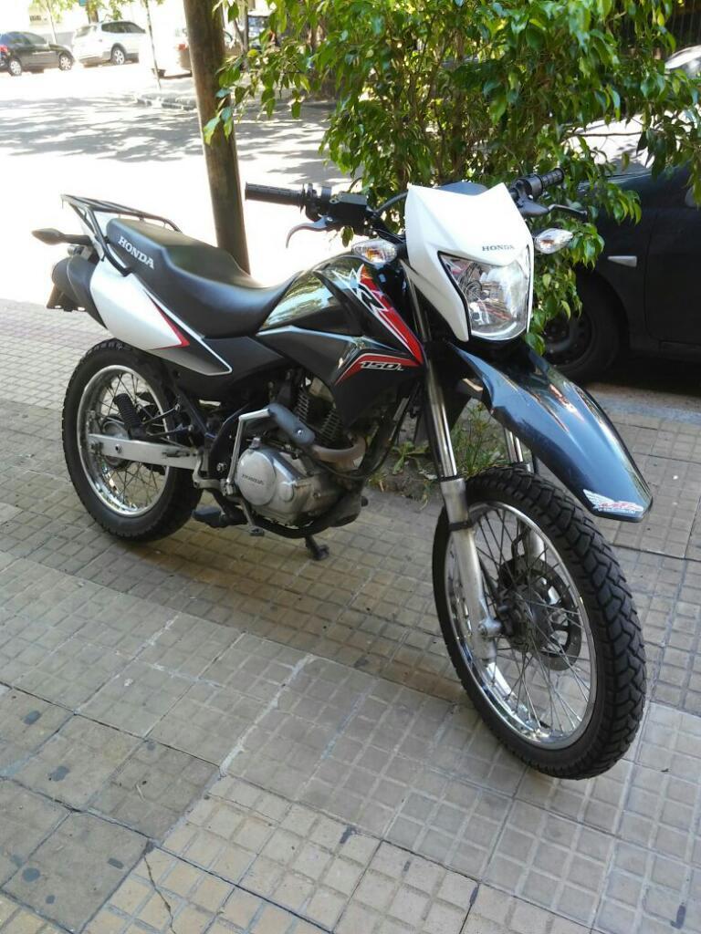 Vendo Xr 150 . Mod 2015