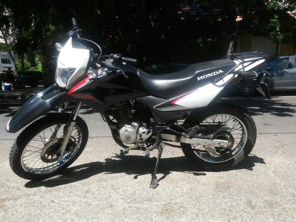 Vendo Xr 150 . Mod 2015