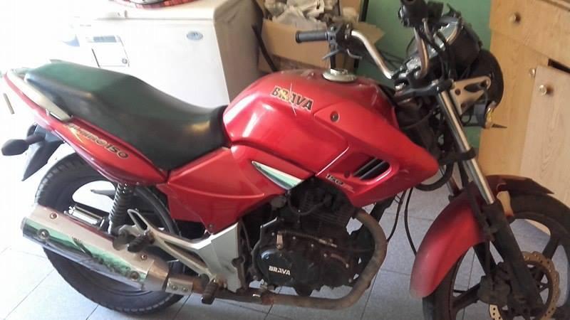 vendo o permuto brava altino 150cc