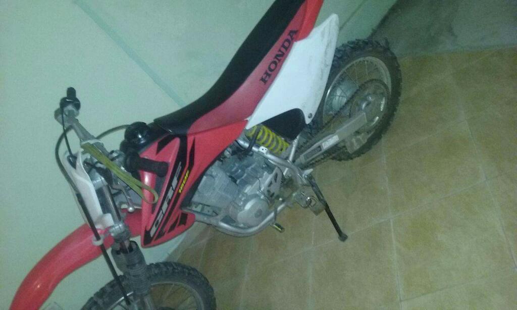 Vendo O Permuto. Crf 150 F