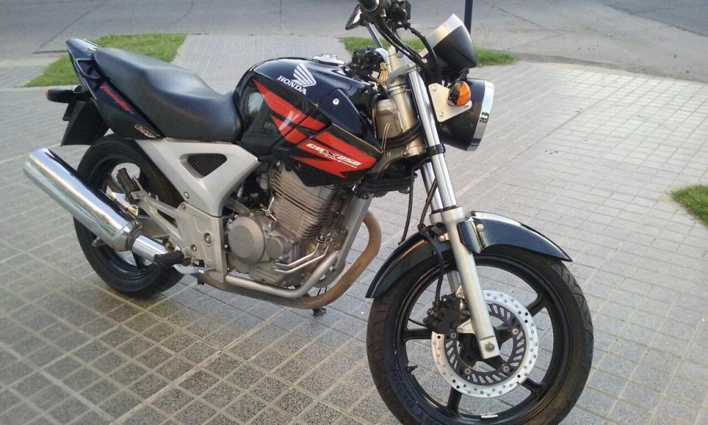 HONDA TWISTER 250 MOD 2011