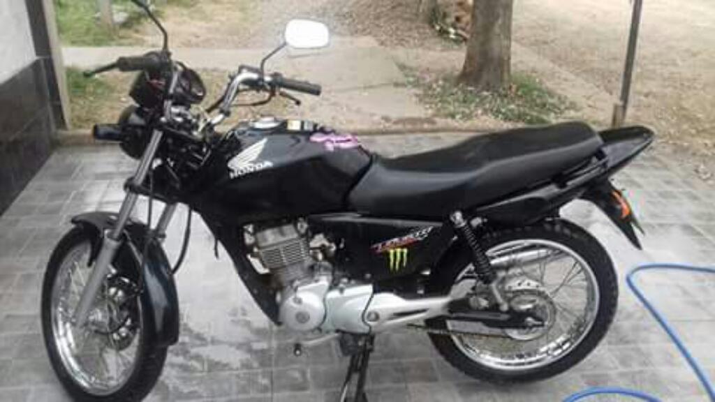 Vendo O Permuto Cg 150 Modelo 2014