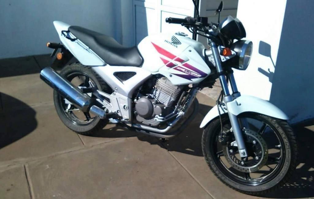 HONDA TWISTER 250 IMPECABLE!!!