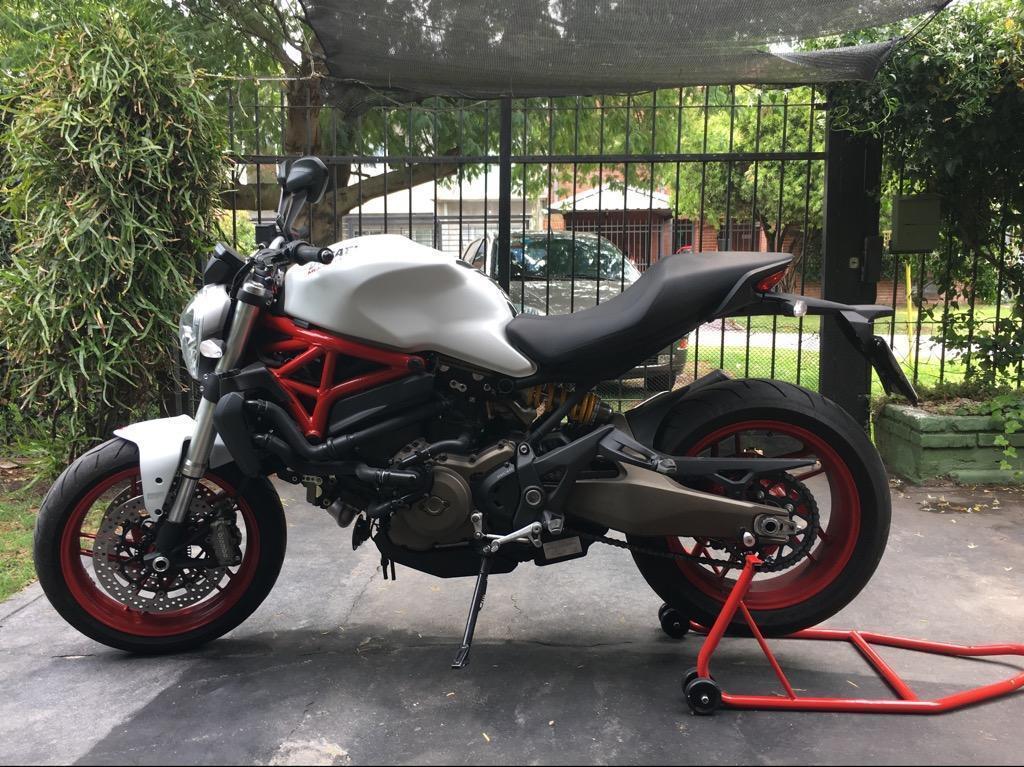 Ducati Mosnter 821 2016