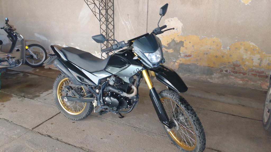 Motomel Skua Full 250, 2014