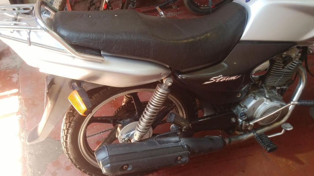 Vendo Honda Storm modelo 2007