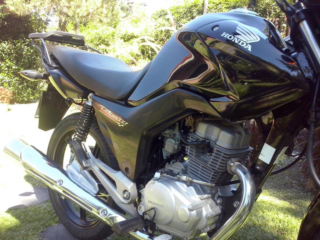 Moto HONDA TITAN 150.2015