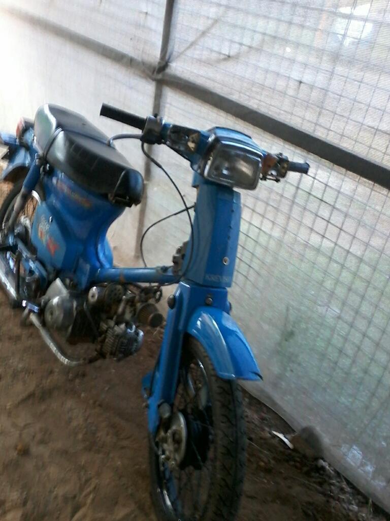 Moto guerrero G90