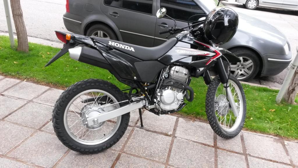 vendo moto honda xr 250cc tornado 2014 única mano.Solo 7000km