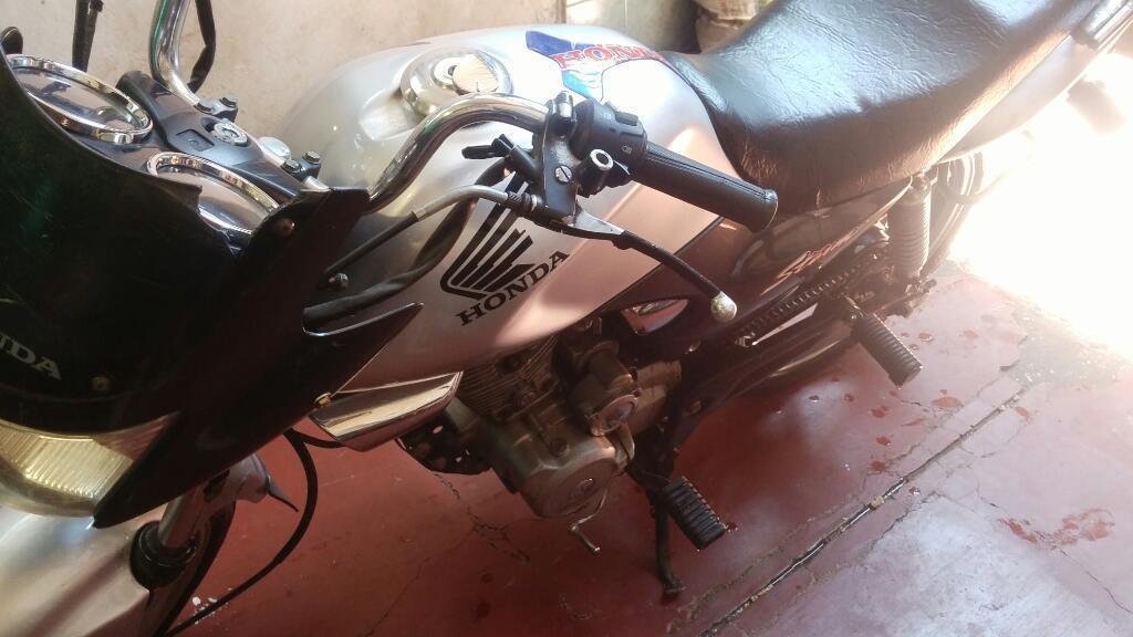 Vendo Honda Storm 2007