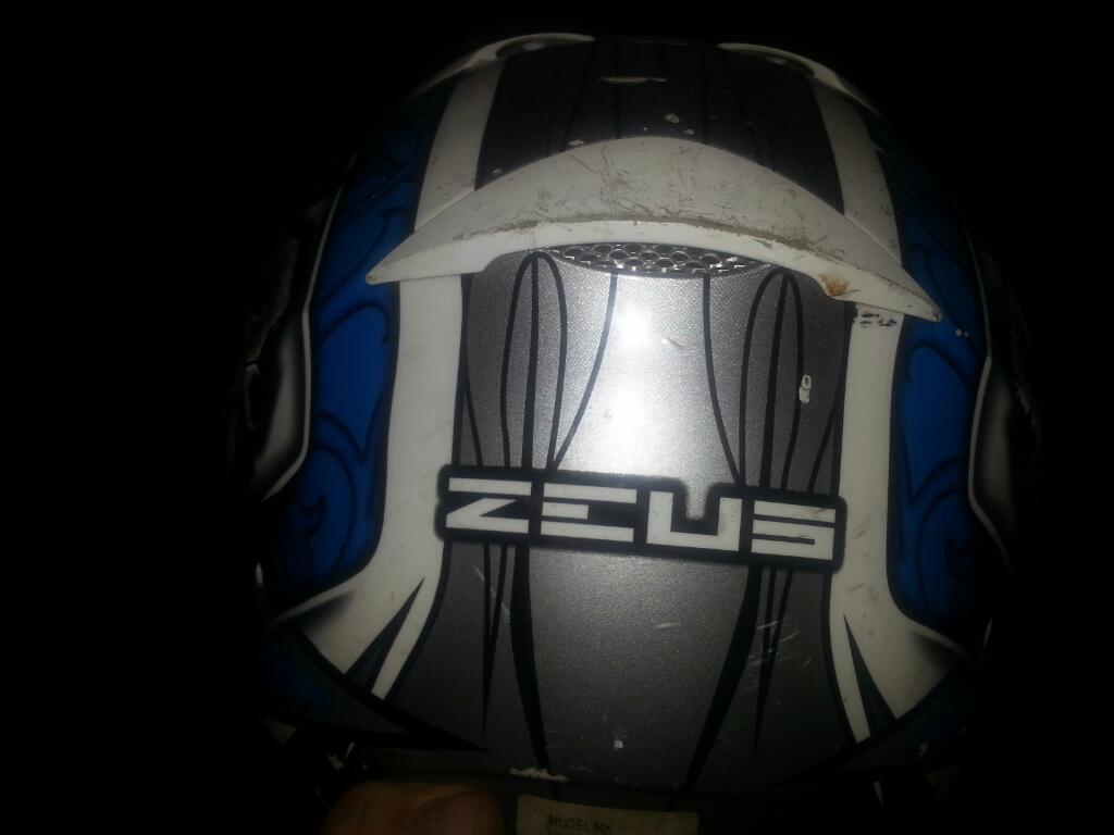 Casco Zeus 2015 Urg Un Regalo