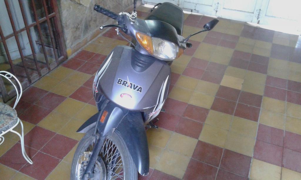Vendo Moto Brava Nevada, 110 cc, modelo 2012!!!