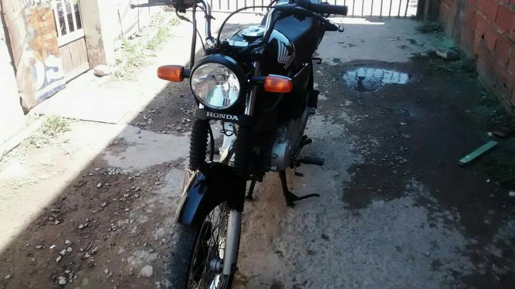 Vendo urgente honda cg titan 150 año 2013