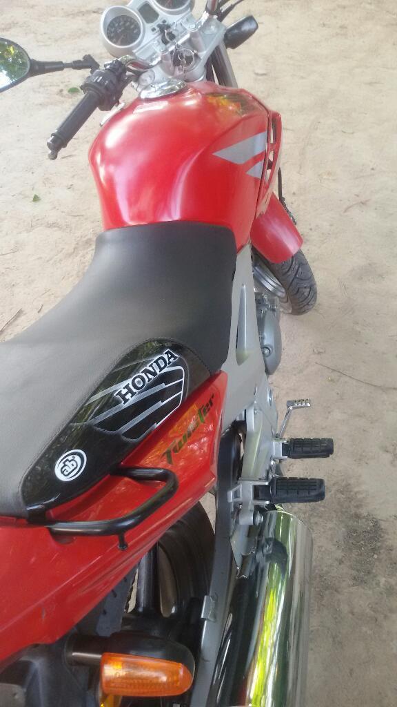 Remato Honda Twister 250cc Año 2013